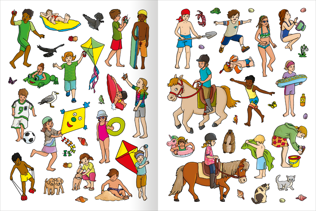 Gezeigt wird eine Innen- oder Zusatzansicht von „Erstes Stickern – Im Sommer“. Die Seite zeigt zahlreiche farbenfrohe Illustrationen von Kindern und Tieren, die Sommeraktivitäten genießen. Dominierende Farben sind lebhaftes Grün, Blau, Gelb und Rot. Die Typografie ist verspielt und altersgerecht gestaltet. Zu sehen sind Motive wie ein Junge mit einem Drachen, Kinder am Strand, sowie Tiere wie Hunde und Pferde, die fröhliche Szenen darstellen.