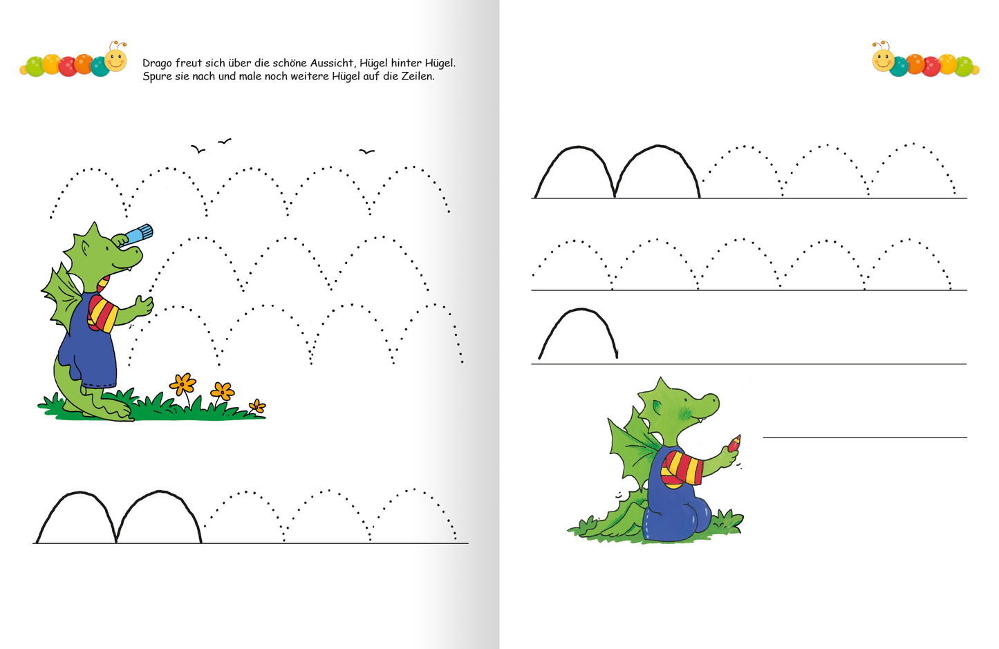 Gezeigt wird eine Innen- oder Zusatzansicht von „Lernraupe – Ruckzuck weggewischt! Schwungübungen“. Die Seite zeigt den grünen Drachen „Drogo“ in einem bunten Outfit mit einem Blau auf dem Kopf und einer roten Malutensilie. Er steht vor einer Landschaft mit Blumen und Wiesen. Über dem Drachen sind gepunktete Linien, die zum Nachmalen anregen. Der Hintergrund ist schlicht gehalten, um die Übungen hervorzuheben. Die Farben sind lebhaft und ansprechend, mit auffälliger Typografie...