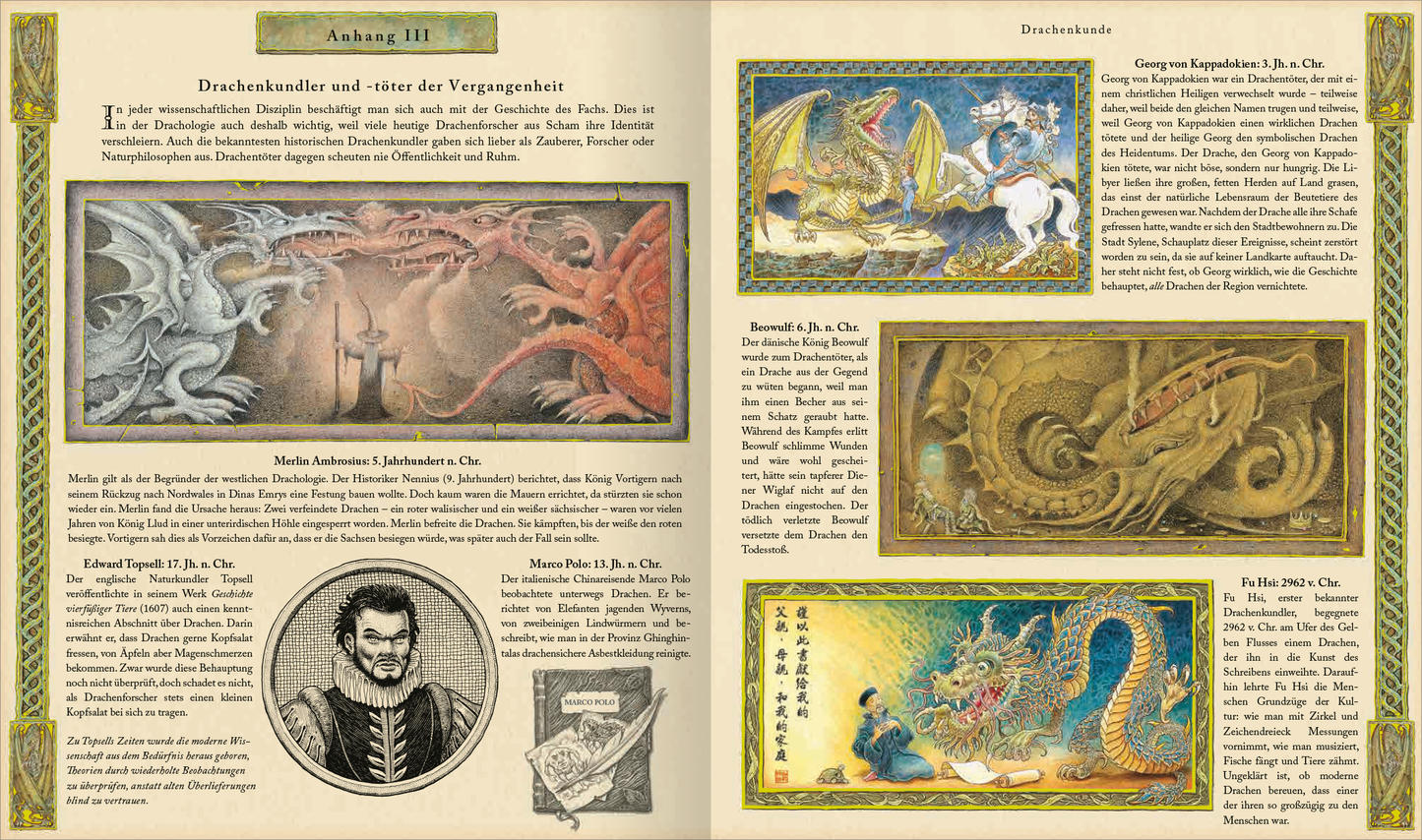 Gezeigt wird eine Innen- oder Zusatzansicht von „Expedition in die geheime Welt der Drachen“. Die Seite ist in sanften Erdtönen gehalten, mit detaillierten Illustrationen von Drachen in verschiedenen Farben, darunter Rot, Blau und Gold. In der Mitte befindet sich ein Porträt eines historischen Abenteurers, eingerahmt von erklärenden Texten in klarer, gut lesbarer Schrift. Die Seitenränder sind mit dekorativen, grünen Mustern verziert, die den mystischen Charakter des Themas...