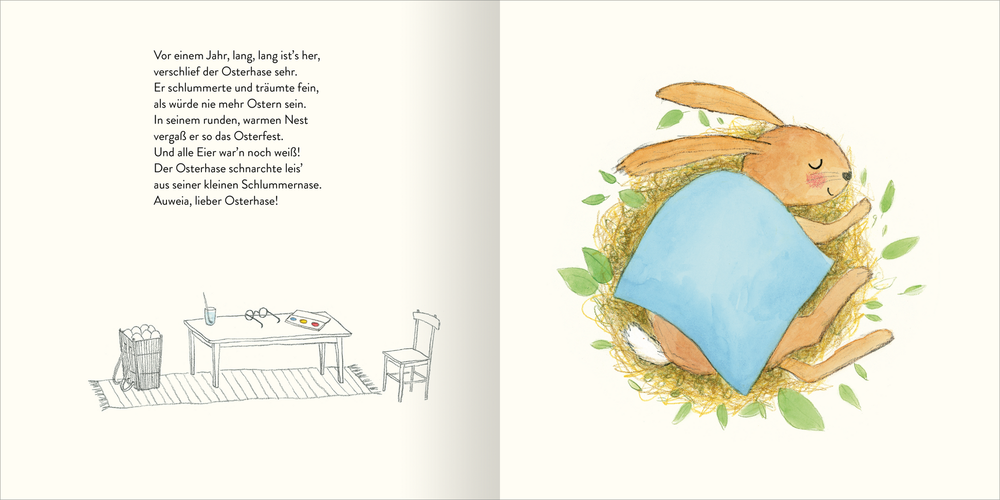 Gezeigt wird eine Innen- oder Zusatzansicht von „Osterhase Schlummernase“. Auf der linken Seite ist eine skizzierte, minimalistische Darstellung eines Tisches mit Stift und Papier sowie einem Stuhl. Die rechte Seite zeigt den schlafenden Osterhasen, der in einem nestartigen Bett liegt, unter einer blauen Decke. Der Hase hat eine braune Fellfarbe und die Umgebung ist mit sanften, grünen Blattmotiven geschmückt. Die Typografie ist freundlich und verspielt, passend zum kindlichen Thema.