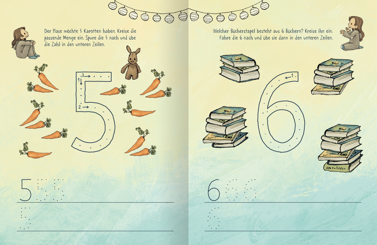 Gezeigt wird eine Innen- oder Zusatzansicht von „Anouk – Erste Zahlen“. Die Seiten sind in sanften Farbtönen gestaltet, mit einem hellen Hintergrund und aquarellartigen Verläufen. Zentrale Elemente sind die großen Zahlen „5“ und „6“, umgeben von Illustrationen wie Karotten und Bücherstapeln. Unter den Zahlen verläuft eine leere Zeile zum Eintragen von Antworten. Die Typografie ist kinderfreundlich und verspielt, ergänzt durch niedliche Tiermotive, die das Lernen...