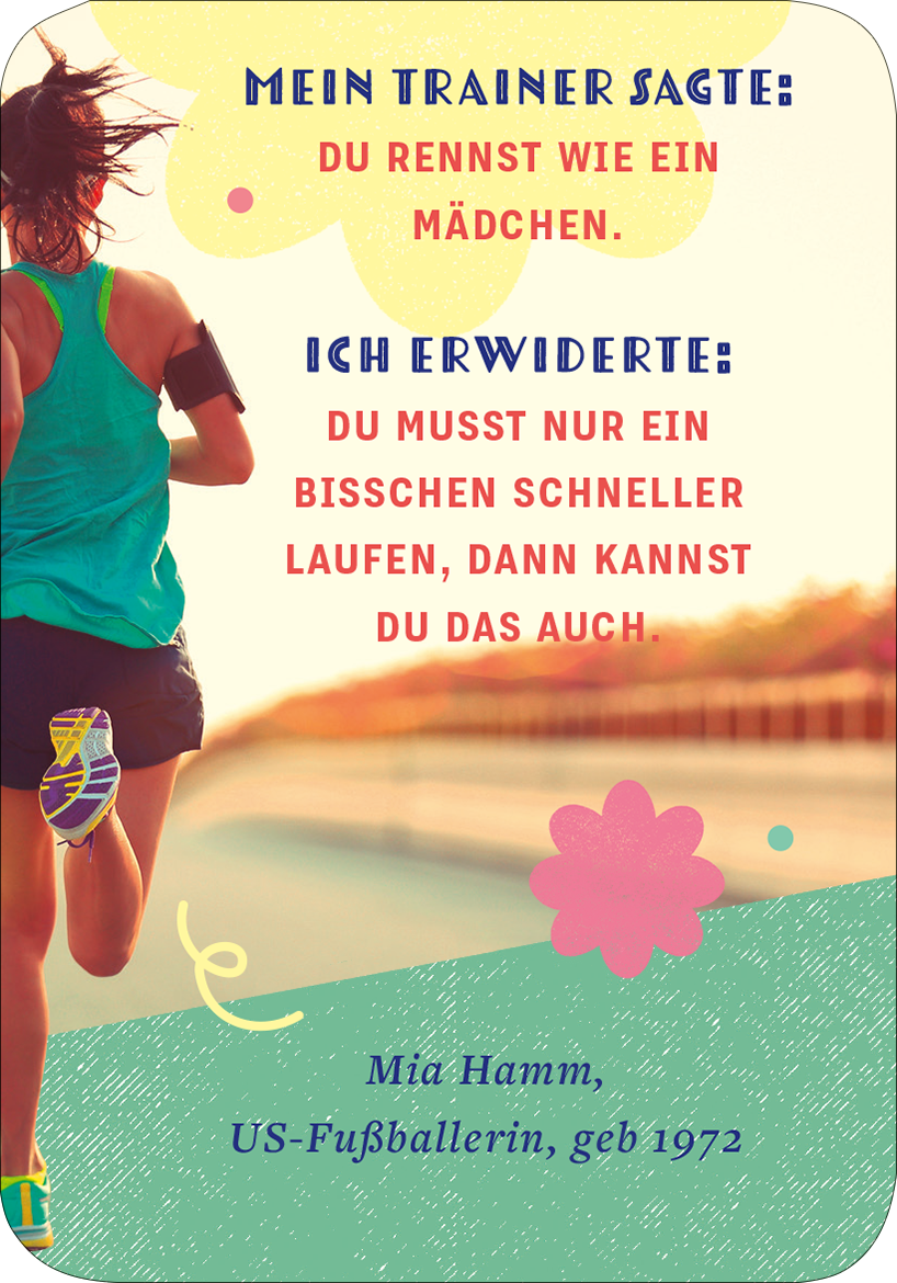 Gezeigt wird eine Innen- oder Zusatzansicht von „Mindset für starke Frauen“. Die Gestaltung zeigt einen dynamischen Hintergrund mit einer Sportlerin, die in Bewegung ist. Dominante Farben sind Blau, Rosa und Gelb, die ein energiegeladenes Gefühl vermitteln. Die Typografie kombiniert verspielte Schriftarten, wobei der obere Text in einer klaren, fetten Schrift und der untere in einer eleganten, handschriftlichen Schriftart präsentiert wird. Ein grafisches Element in Form einer Blüte...