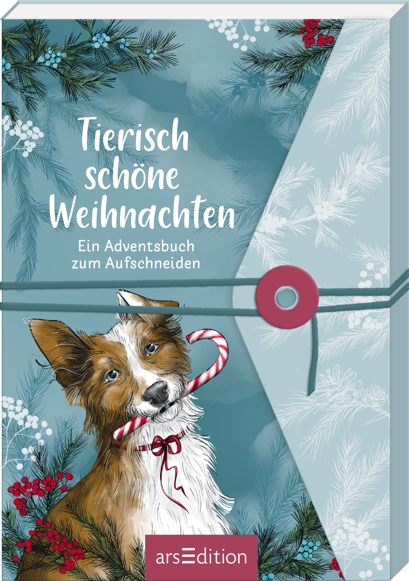 Das Buchcover „Tierisch schöne Weihnachten“ zeigt einen fröhlichen Hund mit einem Zuckerstangenmotiv im Maul. Der Hintergrund ist in sanften Blau- und Grüntönen gehalten, geschmückt mit winterlichen Pflanzen und roten Beeren. Der Titel ist in großen, weißen, handschriftähnlichen Buchstaben in der oberen Hälfte platziert, während der Untertitel „Ein Adventsbuch zum Aufschneiden“ kleiner erscheint. Ganz unten mittig steht der Logoschriftzug von arsEdition.