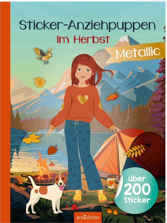 Zu sehen ist die 3D-Ansicht des Titels. Das Buchcover zeigt eine farbenfrohe Illustration eines Mädchens mit langen, roten Haaren, das einen roten Pullover trägt und in einer herbstlichen Berglandschaft steht. Im Hintergrund sind Berge und ein ruhiger See zu sehen, umgeben von bunten herbstlichen Blättern und einem Zelt. Der Titel „Sticker-Anziehpuppen im Herbst“ ist in einem modernen Schriftstil oben platziert, während das Wort „Metallic“ auf einem leuchtend orangenen Banner...