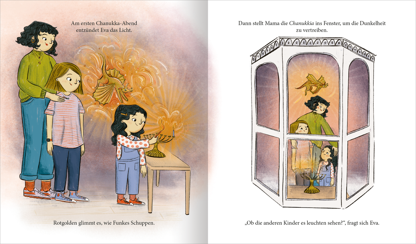 Gezeigt wird eine Innen- oder Zusatzansicht von „Der kleine Drache und die Zeit der Wunder“. Auf der linken Seite sind zwei Kinder und eine Erwachsene zu sehen, die in einem warmen, sanften Licht stehen, während eine goldene Menora leuchtet. Auf der rechten Seite befindet sich die Channukiah in einem Fenster mit sanften Farben und einer transparenten Struktur. Die Schrift ist klar und gut lesbar, die Illustrationen sind in kräftigen, freundlichen Farben gehalten, die eine festliche...