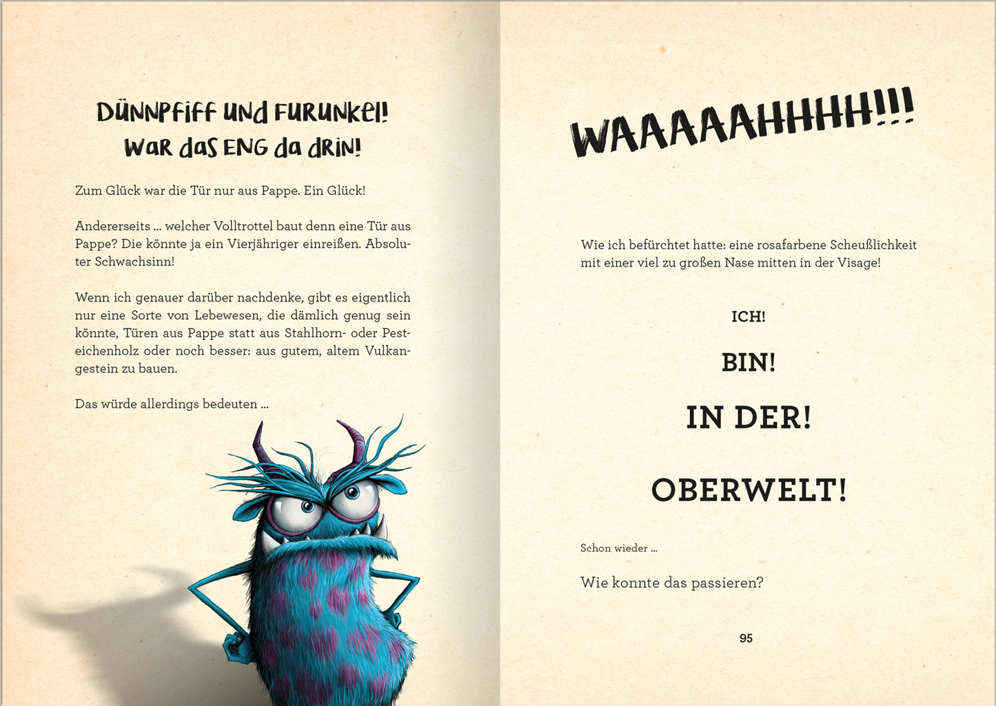 Gezeigt wird eine Innen- oder Zusatzansicht von „Das Buch mit dem Fluch – Pack das nicht aus!“. Die Seiten sind hell gestaltet, mit einem bunten Dämon, der auf der linken Seite abgebildet ist. Der Text ist in fröhlichen, unregelmäßigen Schriftarten gehalten; die Überschriften sind groß und auffällig, während die Erläuterungen in einer leichter lesbaren Schriftart gesetzt sind.