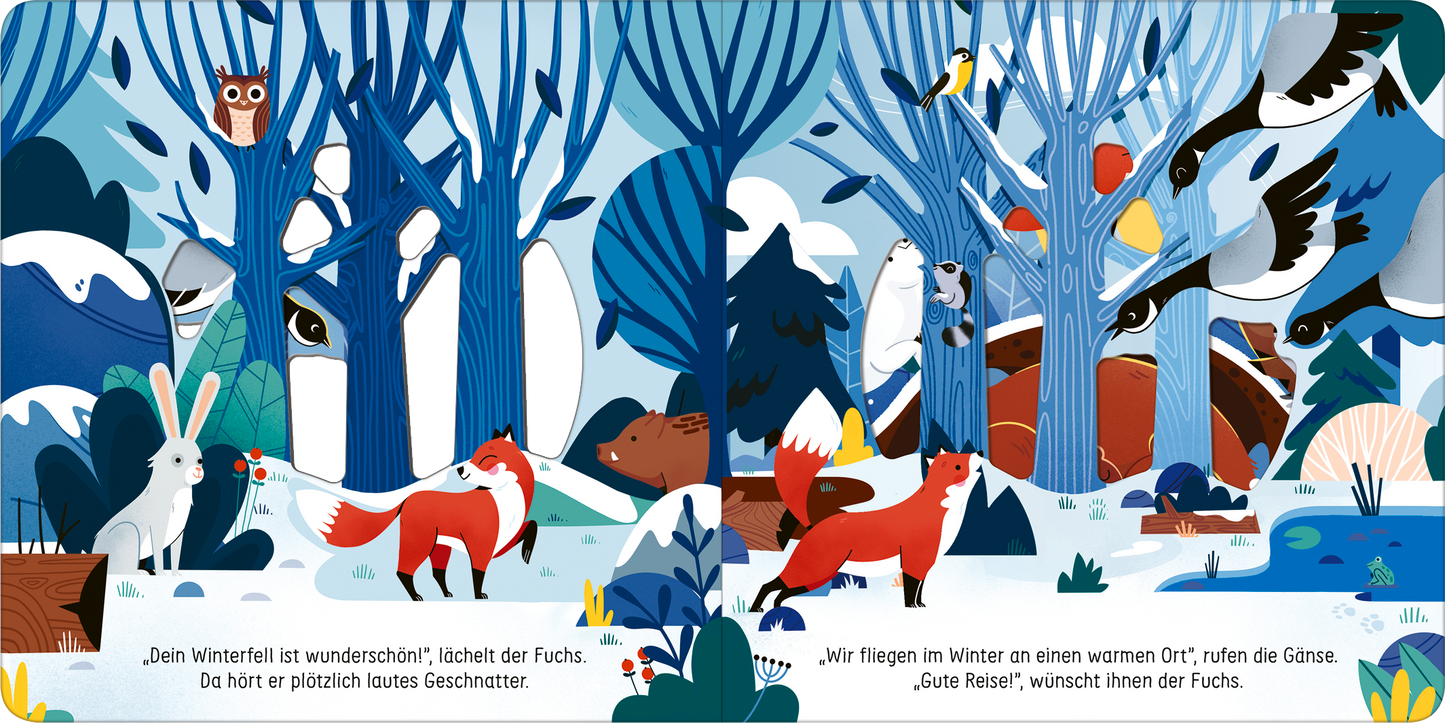 Gezeigt wird eine Innen- oder Zusatzansicht von „Was macht der Fuchs im Winter?“. Die Illustration zeigt eine winterliche Landschaft in kühlen Blau- und Weißtönen, durchzogen von lebendigen Farbakzenten. Im Vordergrund stehen ein Fuchs und ein Kaninchen, umgeben von schneebedeckten Bäumen. Vögel fliegen durch den Himmel, während der Fuchs spricht. Die Schrift ist freundlich und gut lesbar, platziert in einem harmonischen Layout, das die winterliche Stimmung unterstreicht.