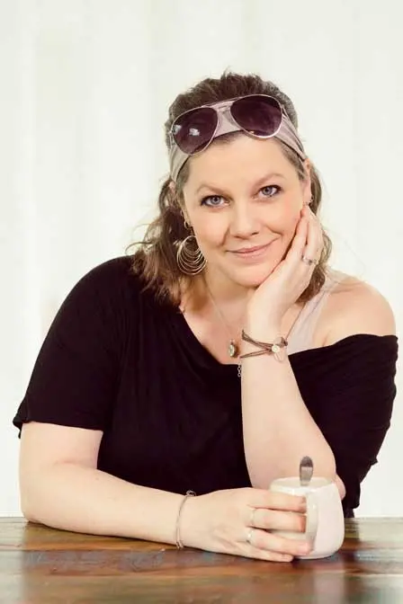 Illustratorin Joelle Tourlonias