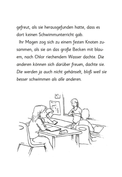 Gezeigt wird eine Innen- oder Zusatzansicht von „Zauberkätzchen – Ein Sprung ins kalte Nass“. Die Abbildung zeigt eine illustrierte Szene in einem Klassenraum mit vier Kindern, die um einen Tisch sitzen. Der Raum ist einfach gehalten, mit einem großen Fenster und einem Flipchart im Hintergrund. Die Farben sind überwiegend in sanften, hellen Tönen gehalten, während die Typografie des Textes modern und gut lesbar ist, mit klaren, schwarz umrandeten Buchstaben auf weißem Hintergrund.