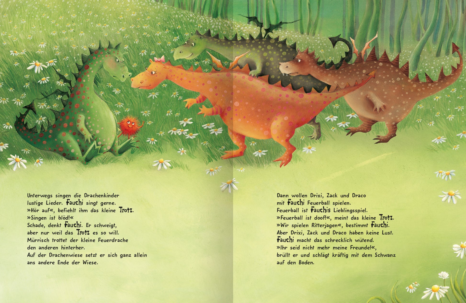 Gezeigt wird eine Innen- oder Zusatzansicht von „Der kleine Trotzdrache“. Die Illustration zeigt eine farbenfrohe Waldszene mit vier Drachenkindern, die harmonisch in verschiedenen Grüntönen, Orange und Rot gehalten sind. Im Vordergrund sind die Drachen mit freundlichen Gesichtsausdrücken, umgeben von weißen Blumen und grünen Wiesen. Die geschwungene, gut lesbare Schrift in Schwarz ist auf hellem Hintergrund und vermittelt eine spielerische, einladende Atmosphäre.