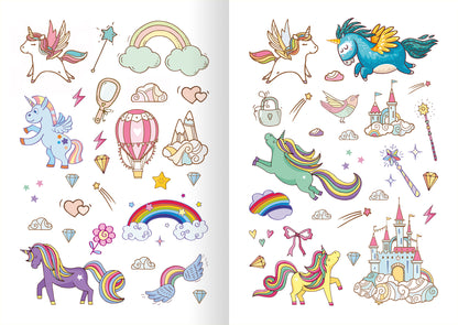 Gezeigt wird eine Innen- oder Zusatzansicht von „Glitzerspaß – Einhorn-Sticker“. Die Seite zeigt bunte Illustrationen von Einhörnern, Regenbögen, Wolken und anderen fantastischen Motiven in sanften Pastellfarben wie Rosa, Lila und Himmelblau. Die Seite ist ergänzt von herzigen Details wie Schleifen, Krönchen und Diamanten. Diese Vielfalt an Stickern bietet eine fröhliche und einladende Gestaltung, die die Fantasie anregt.