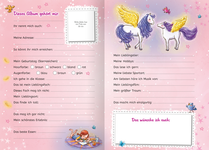 Gezeigt wird eine Innen- oder Zusatzansicht von „Meine Freunde – Zauberponys“. Die Seite ist in sanften Pink- und Lila-Tönen gehalten und enthält verspielte Illustrationen von Ponys mit Flügeln. Der obere Bereich zeigt einen Platz für persönliche Angaben in einer kreisförmigen Umrandung. Schriftelemente sind in kindlicher, leicht verschnörkelter Typografie gehalten. Es gibt verschiedene Abschnitte, die zum Ausfüllen einladen, begleitet von kleinen dekorativen Elementen wie Blumen...