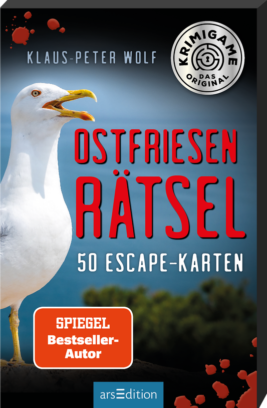Auf dem Buchcover prangt der Titel „OSTFRIESENRÄTSEL“ in auffälligem, roten Schriftzug, ergänzt durch den Untertitel „50 ESCAPE-KARTEN“. Im Hintergrund ist eine weiße Möwe zu sehen, die lebhaft im Vordergrund steht, während der Himmel in einem sanften Blau leuchtet. Der obere Teil des Covers zeigt das Logo „KRIMIGAME DAS ORIGINAL“. In der unteren Ecke befindet sich ein roter Button mit dem Text „SPIEGEL Bestseller-Autor“. Ganz unten mittig steht der Logoschriftzug von...