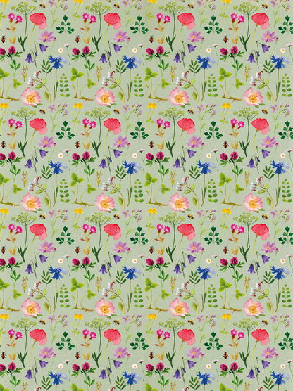 Gezeigt wird eine Innen- oder Zusatzansicht von „myNOTES Papeterie: Geschenkpapier Naturschätze“. Das Geschenkpapier zeigt ein lebendiges Muster aus bunten Blumen in verschiedenen Farben, darunter Pink, Blau, Gelb und Lila, auf einem sanften, hellgrünen Hintergrund. Die floralen Motive sind zart und detailreich illustriert, mit einer klaren, verspielten Typografie, die die Naturverbundenheit des Designs unterstreicht. Dieses Geschenkpapier vermittelt eine freundliche und fröhliche...