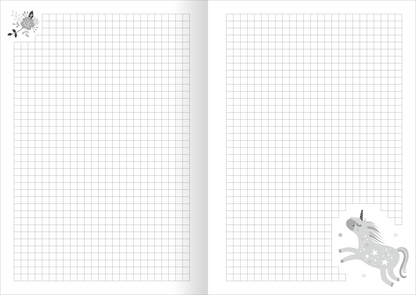 Gezeigt wird eine Innen- oder Zusatzansicht von „Meine Notizen – Einhorn“. Die Doppelseite ist übersät mit einem feinen, grauen Karomuster. In der oberen linken Ecke befindet sich eine zarte, grafische Darstellung von Blättern und Blüten in Schwarz. In der unteren rechten Ecke ist ein silbernes Einhorn mit einer glänzenden Mähne und einem Horn, umgeben von kleinen Sternen und Punkten. Die Schrift ist klar und ist für eine angenehme Lesbarkeit gestaltet.