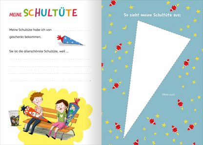 Gezeigt wird eine Innen- oder Zusatzansicht von „Mein erster Schultag“. Die linke Seite zeigt den Titel „MEINE SCHULTÜTE“ in bunten Großbuchstaben. Darunter befinden sich Zeilen zum Ausfüllen mit einem süßen, cartoonhaften Bild eines Jungen und Mädchens auf einer Bank, die jeweils eine Schultüte halten. Die rechte Seite ist in sanften Blautönen gehalten und zeigt eine große, weiße, unbeschriftete Schultüte sowie kleine, bunte Sterne und Raketen als Hintergrundmuster.