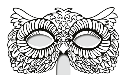 Gezeigt wird eine Innen- oder Zusatzansicht von „Diamantmasken – Zauberwesen“. Die Abbildung zeigt eine detailreiche Augenmaske in Form einer Eule. Die Maske ist in schwarz-weißen Konturen gehalten und weist zahlreiche gefiederte Elemente sowie rundum angeordnete, geschwungene Linien auf. Die Form der Augenöffnungen ist oval und schafft einen lebendigen, mystischen Eindruck. Die Maske ist sowohl fantasievoll als auch kunstvoll gestaltet, wobei die gewählten Details die magische...