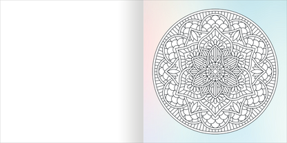 Gezeigt wird eine Innen- oder Zusatzansicht von „Diamond Mandalas“. Die Grafik zeigt ein detailliertes, runde Mandala-Muster in Schwarz auf einem sanft gefärbten Hintergrund. Das Mandala ist symmetrisch aufgebaut und umfasst zahlreiche geometrische Formen sowie florale Elemente, die harmonisch miteinander verbunden sind. Die filigrane Linienführung lädt zum Ausmalen ein und fördert die Kreativität. Der linke Seitenbereich bleibt leer und bietet Raum für persönliche Notizen oder...