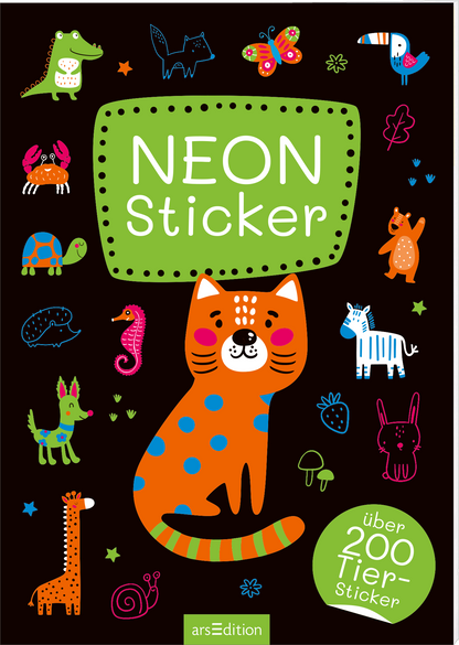 Auf dem Cover sind auf dunklem Hintergrund bunte, kindliche Illustrationen von verschiedenen Tieren und Insekten zu sehen. Im Mittelpunkt steht eine orangefarbene Katze mit blauen Punkten und einem lächelnden Gesicht. Oben auf dem Cover prangt in großem, weißem Schriftzug der Text „NEON Sticker“ innerhalb einer grünen Sprechblase. Darunter steht der Hinweis „über 200 Tier-Sticker“. Ganz unten mittig steht der Logoschriftzug von arsEdition.