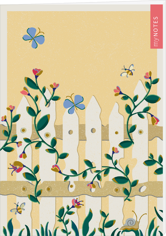 Das Buchcover zeigt einen hellgelben Hintergrund mit einem weißen Holzzaun, der von bunten, pflanzlichen Verzierungen umgeben ist. Die Pflanzen sind in verschiedenen Grüntönen gehalten, mit rosa und blauen Blüten, die lebendig wirken. Im oberen Bereich fliegen kleine Schmetterlinge in Blau und Gelb umher. Rechts oben hebt sich ein rotes Feld mit dem Schriftzug „my NOTES“ ab. Ganz unten mittig steht der Logoschriftzug von arsEdition.