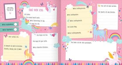 Gezeigt wird eine Innen- oder Zusatzansicht von „Alle meine Freunde – Einhorn | Mit über 300 Stickern“. Die Seite ist in sanften Rosa- und Pastelltönen gehalten und zeigt Einhörner, Regenbögen und Wolken. In verschiedenen Kästen sind Fragen platziert, die mit einer klaren, verspielten Typografie beschriftet sind, etwa „Das bin ich“ und „Mein Lieblingsessen“. Zudem gibt es Platz für persönliche Angaben und kreative Eintragungen, um eine individuelle Gestaltung zu...