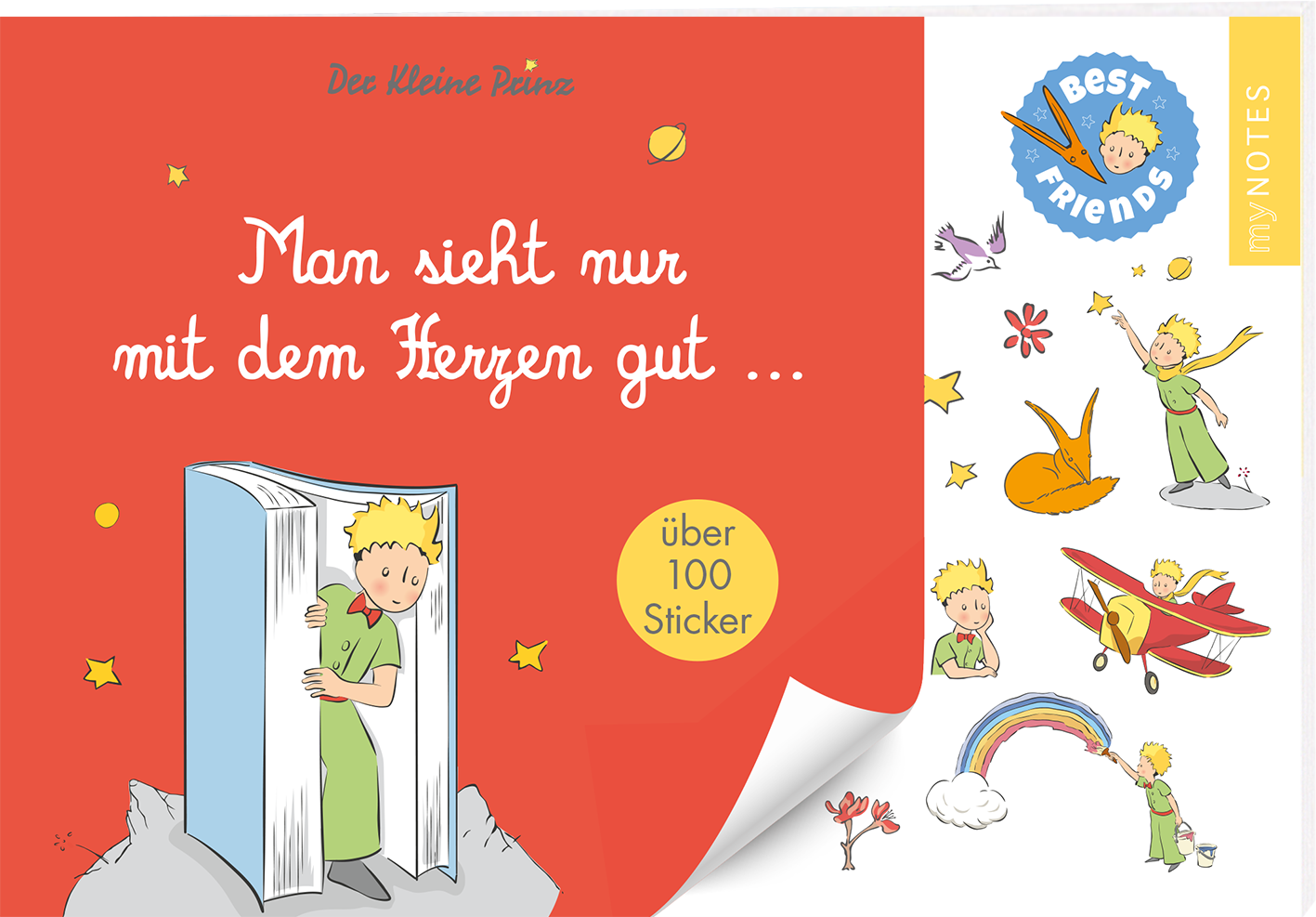 Das Buchcover zeigt auf rotem Hintergrund eine fantasievolle Illustration des kleinen Prinzen, der aus einem großen Buch tritt. Die zentrale Schrift „Man sieht nur mit dem Herzen gut …“ ist in verspielter, weißer Typografie gehalten. Auf der rechten Seite befinden sich bunte Sticker-Motive, darunter ein Regenbogen und fliegende Figuren, die eine fröhliche Atmosphäre vermitteln. Oben links steht der Titel „Der kleine Prinz“. Ganz unten mittig steht der Logoschriftzug von arsEdition.
