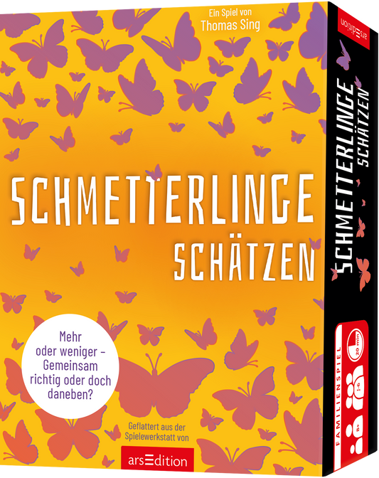 Das Cover zeigt einen leuchtend gelben Hintergrund, dekoriert mit bunten Schmetterlingen in verschiedenen Größen und Farben. Der Titel „SCHMETTERLINGE SCHÄTZEN“ ist prominent in Weiß und einer verspielten Schriftart platziert. Oben links befindet sich der Hinweis „Ein Spiel von Thomas Sing“. Ganz unten mittig steht der Logoschriftzug von arsEdition.