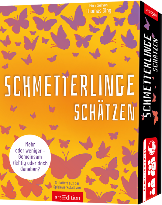 Das Cover zeigt einen leuchtend gelben Hintergrund, dekoriert mit bunten Schmetterlingen in verschiedenen Größen und Farben. Der Titel „SCHMETTERLINGE SCHÄTZEN“ ist prominent in Weiß und einer verspielten Schriftart platziert. Oben links befindet sich der Hinweis „Ein Spiel von Thomas Sing“. Ganz unten mittig steht der Logoschriftzug von arsEdition.