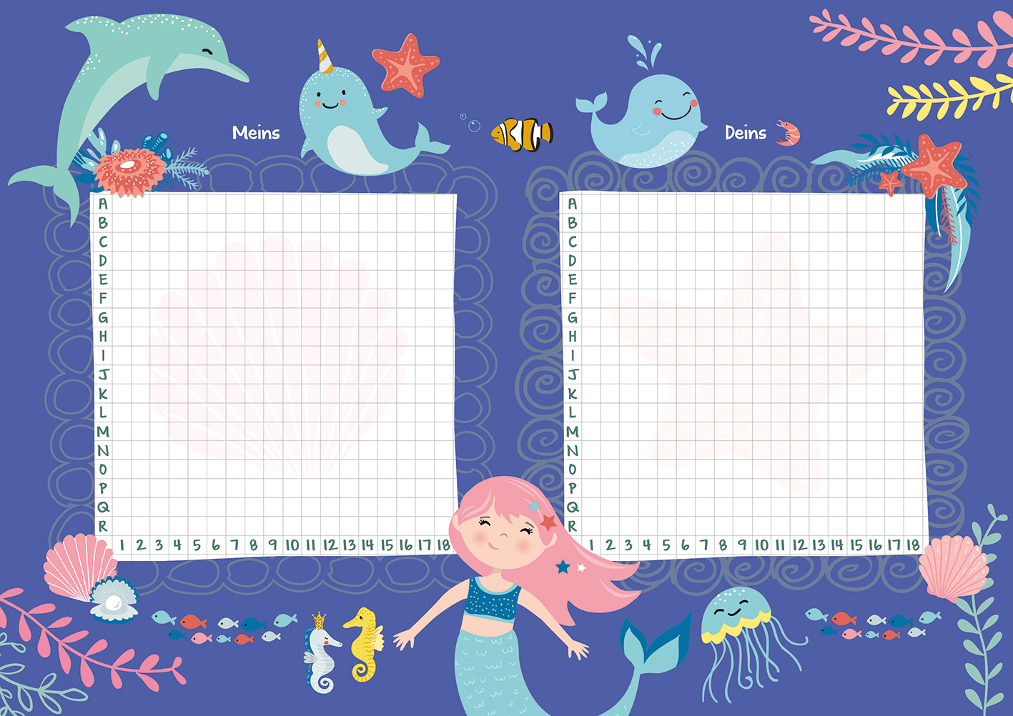 Gezeigt wird eine Innen- oder Zusatzansicht von „Schiffe versenken“. Der Hintergrund ist in einem tiefen Blau gestaltet und zeigt eine maritimen Szene mit Delphinen, einem Einhornwal, Fischen und einer Meerjungfrau. Zwei große quadratische Spielfelder mit Gitterlinien sind in der Mitte platziert, beschriftet mit „Meins“ und „Deins“. Bunte Meeresbewohner, wie Seepferdchen und Quallen, umrahmen die Felder. Die Typografie ist verspielt und farbenfroh, passend zum Unterwasser-Thema.