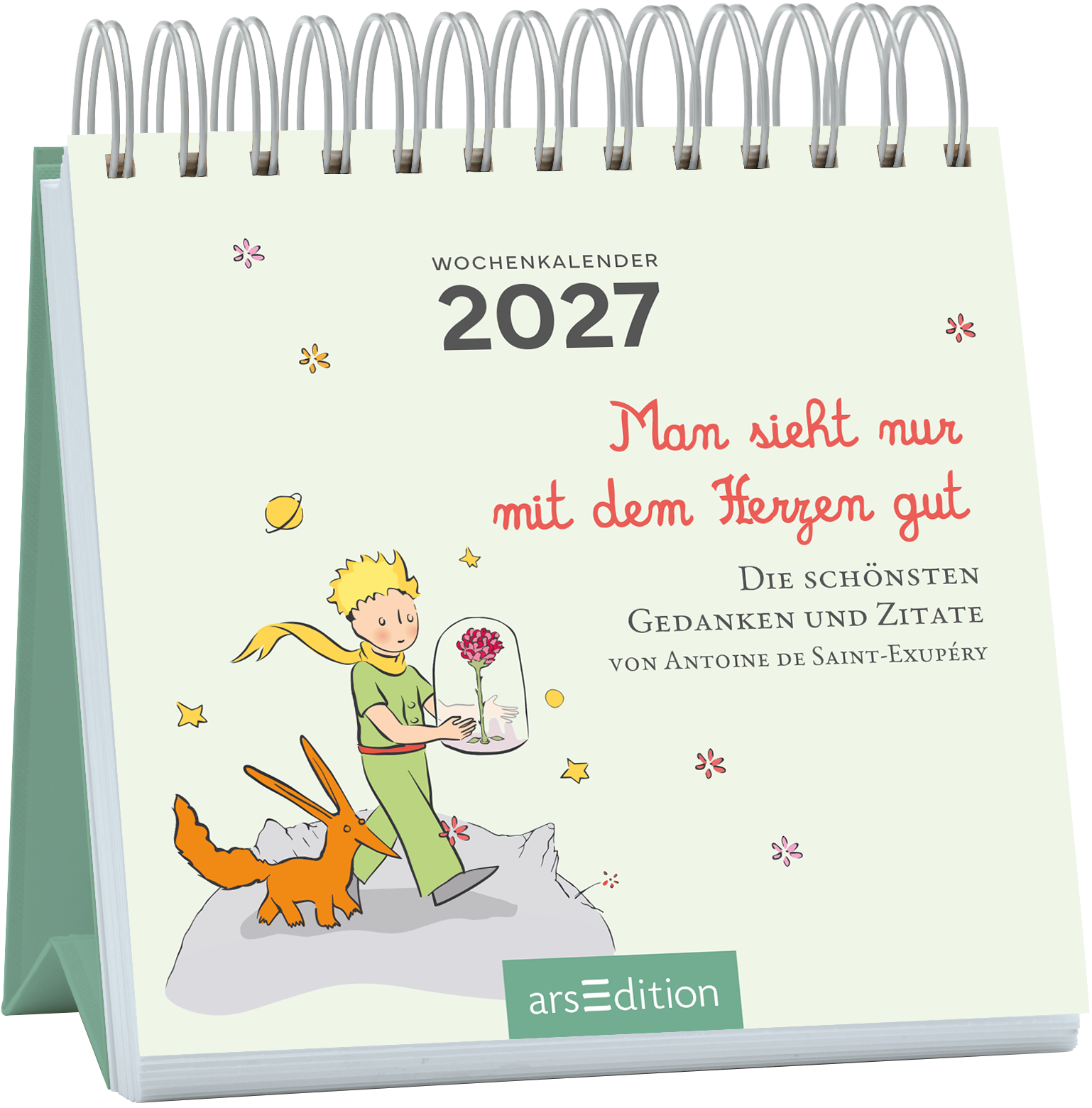 Auf dem Buchcover des Wochenkalenders 2027 sind sanfte Pastellfarben vorherrschend. Ein in grüner Kleidung gekleideter Junge mit blonden Haaren hält einen Glaskrug mit Blumen in der Hand, während er auf einem grauen Felsen steht. Ein orangefarbener Fuchs sitzt neben ihm. Über dem Jungen sind kleine, bunte Sterne und Planeten abgebildet. Der Titel „Man sieht nur mit dem Herzen gut“ ist in verspielter roter Schrift gehalten. Darunter steht: „Die schönsten Gedanken und Zitate von...