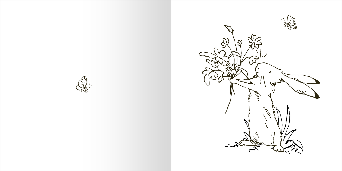 Gezeigt wird eine Innen- oder Zusatzansicht von „Weißt du eigentlich, wie gerne ich mit dir ausmale?“. Auf der rechten Seite ist ein niedlicher Hase abgebildet, der mit einer blühenden Pflanze spielt. Der Hase, in zarten Brauntönen dargestellt, hebt die Pflanzen mit seinen Vorderpfoten. Um ihn herum fliegen zwei kleine Schmetterlinge. Der Hintergrund ist schlicht und hell gehalten, was die Illustration in den Vordergrund rückt. Die verwendete Schrift ist verspielt und gut leserlich.