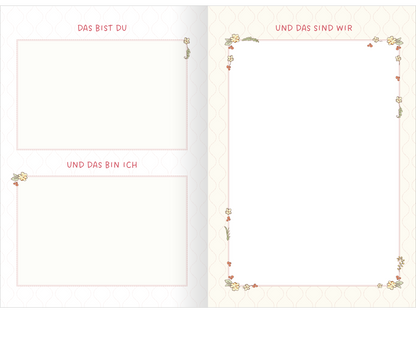 Gezeigt wird eine Innen- oder Zusatzansicht von „Weißt du eigentlich, wie lieb ich dich hab? Unsere schönsten Momente“. Der Hintergrund ist in einem sanften Rosa mit einem Muster aus kleinen, abstrakten weißen Formen gestaltet. Auf der rechten Seite befindet sich ein schöner, cremefarbener Karton mit einer Illustration eines Hasen, der einen Blumenstrauß hält. Darüber steht die beschriftete Botschaft „Ein Strauß lieber Erinnerungen für dich!“ in verspielter, handschriftlicher...