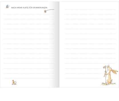 Gezeigt wird eine Innen- oder Zusatzansicht von „Weißt du eigentlich, wie lieb ich dich hab? Unsere schönsten Momente“. Die Doppelseite präsentiert ein sanftes, helles Layout mit weißen Seiten, auf denen feine, goldene Linien als Schreiblinien dienen. Oben links steht der Schriftzug „Noch mehr Platz für Erinnerungen“ in einer verspielten, handschriftlichen Schriftart. Unten rechts ist eine zarte Illustration eines niedlichen Hasen, der eine Blume hält, und ein klein...