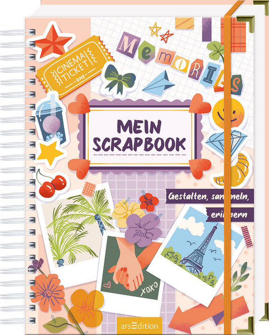 Das Buchcover zeigt einen bunten, verspielten Hintergrund mit verschiedenen Collage-Elementen. Der Titel „MEIN SCRAPBOOK“ ist in kräftiger, lila Schrift in der Mitte platziert, umgeben von bunten Aufklebern und Illustrationen wie Sternen, Pflanzen und Polaroids. Der Untertitel „Gestalten, sammeln, erinnern“ befindet sich darunter. Ein oranges Gummiband hält das Buch zusammen. Ganz unten mittig steht der Logoschriftzug von arsEdition.