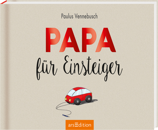 Auf dem Buchcover ist der Titel „PAPA“ in großen, rot unterlegten Buchstaben dargestellt, während der Untertitel „für Einsteiger“ in geschwungener, schwarzer Schrift erscheint. Unter dem Titel ist ein rotes, cartoonhaftes Auto abgebildet, aus dem ein Ladekabel hervorragt. Der Hintergrund ist hellbeige und sorgt für eine freundliche Atmosphäre. Ganz oben links ist der Name des Autors, Paulus Vennebusch, in schlichter Schrift platziert. Ganz unten mittig steht der Logoschriftzug von...