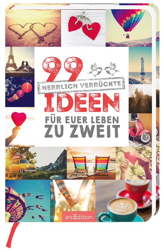 Das Buchcover zeigt eine Collage aus verschiedenen Bildern, die Flüge mit einem Heißluftballon, romantische Gesten und Städte wie Paris darstellen. Die dominierenden Farben sind warm und einladend, mit viel Rot für Herzen und eine fröhliche Stimmung. In der Mitte prangt der Titel „99 herrlich verrückte Ideen für euer Leben zu zweit“ in einer klaren, großen Typografie, wobei „Ideen“ besonders hervorgehoben ist. Oben links sind zwei stilisierte Kaffeetassen und Herzen abgebildet....
