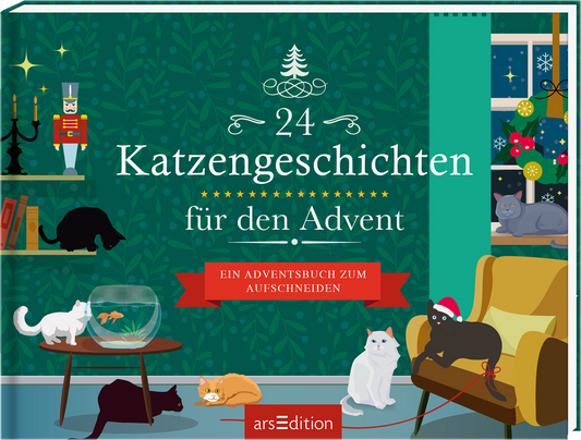 Das Buchcover zeigt eine weihnachtlich dekorierte Wohnzimmer-Szene. Auf der linken Seite stehen ein Leuchter und ein Nussknacker, während die rechte Seite eine gemütliche Couch präsentiert. Darauf und um die Couch herum liegen mehrere Katzen in verschiedenen Farben, darunter schwarz, weiß und orange. Im Hintergrund verziert ein Weihnachtsbaum den Raum. In großen, weißen Buchstaben steht „24 Katzengeschichten für den Advent“ zwischen goldenen Sternen. Unten ist der Text „Ein...