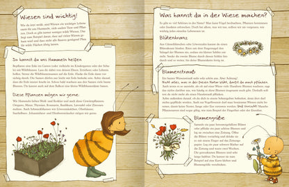 Gezeigt wird eine Innenansicht von „Die kleine Hummel Bommel entdeckt die Wiese“. Die Illustration zeigt im Hintergrund einen Holzzaun, an den verschiedene informative Texte zum Thema Wiesenpflege und weiteren Themen geklebt wurden. Unterstützt wird der Text durch Illustrationen von einem Blumenbeet, einem Blumenkranz und einem Blumenstrauß. Rechts unten befindet sich die kleine Hummel Bommel mit einem Blumenstrauß in der Hand. Ihr gegenüber auf der linken Seite befindet sich eine...