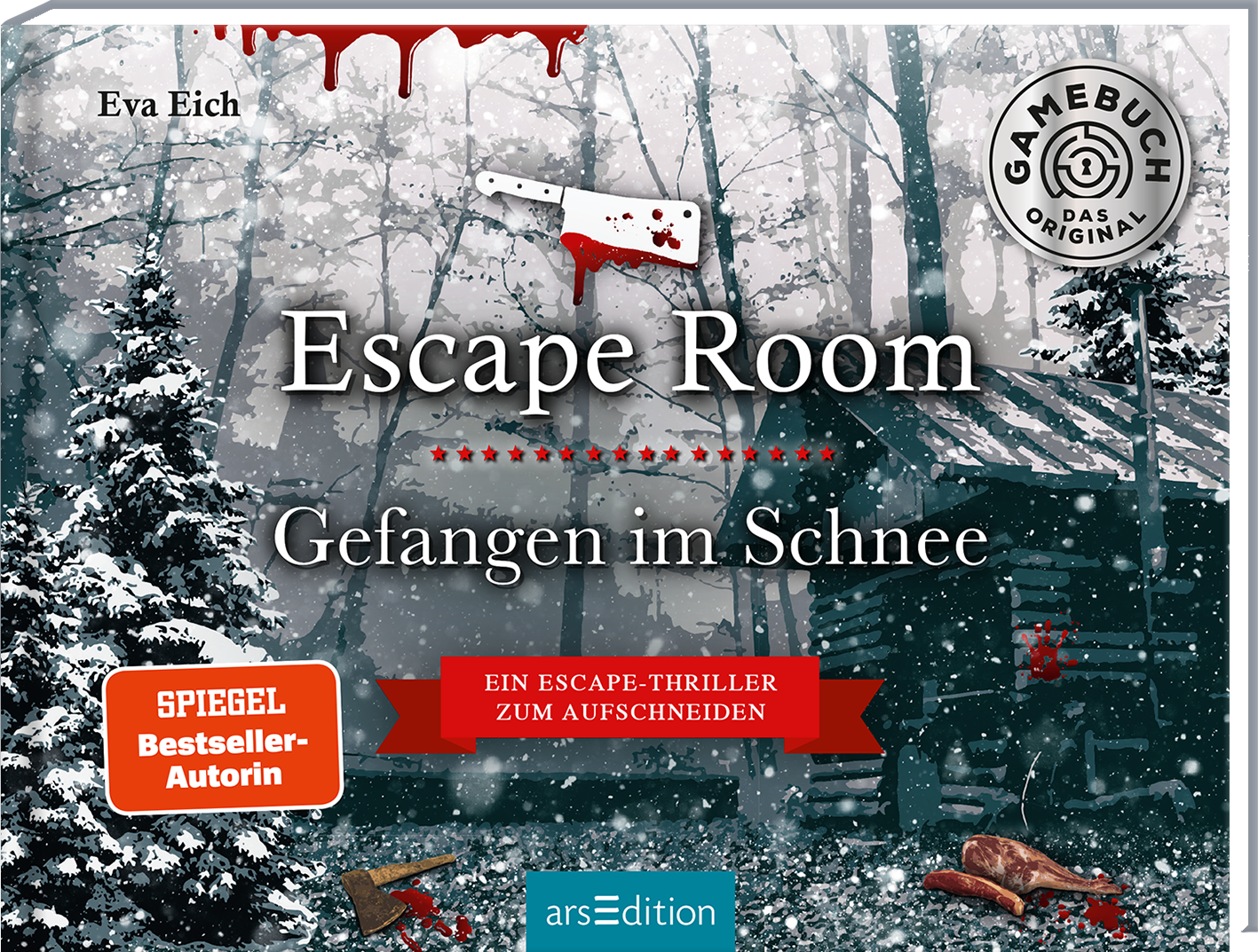 Buchcover des Spiels „Escape Room: Gefangen im Schnee“ von Eva Eich. Die Illustration zeigt eine verschneite Waldszene mit einer Hütte im Hintergrund und Blutspuren im Schnee. Oben hängt ein blutiges Messer. Ein rotes Label unten beschreibt es als „Ein Escape-Thriller zum Aufschneiden“. Rechts oben befindet sich ein Siegel mit der Aufschrift „Gamebuch – Das Original“, und links ein orangener Hinweis „SPIEGEL Bestseller-Autorin“. Herausgegeben von arsEdition.
