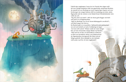 Gezeigt wird eine Innen- oder Zusatzansicht von „Kleiner großer Bagger – Eine unglaubliche Reise“. Die Illustration zeigt einen fantastischen, dampfenden Maschinenbau mit einer runden, mechanischen Form in Grautönen und einem rostroten Gesichtsausdruck. Davor steht ein kleiner, gelber Bagger auf einer grünen Wiese unter einem regnerischen Himmel, der mit sanften Blautönen gestaltet ist. Die Schrift ist verspielt und gut lesbar, um die Abenteuerstimmung zu unterstreichen.