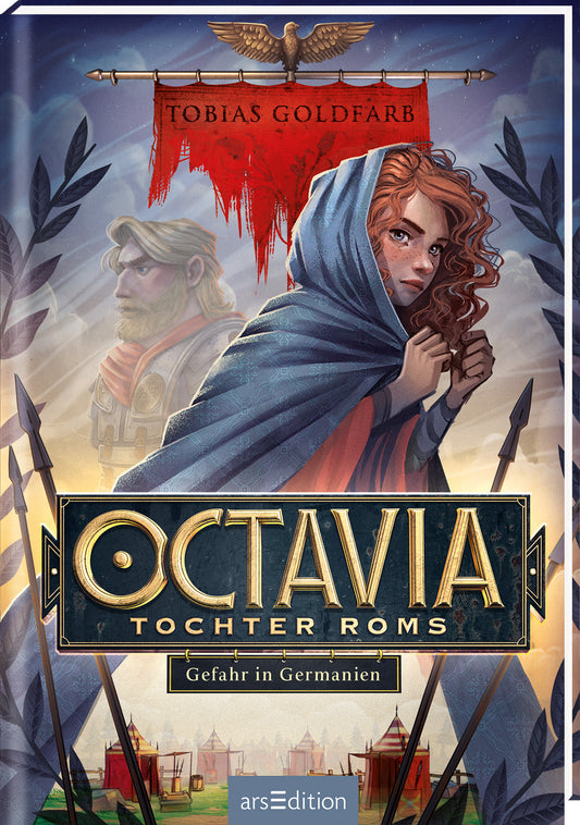 Das Buchcover zeigt eine fesselnde Illustration mit den zentralen Figuren: Eine junge Frau mit lockigem, rotem Haar trägt einen blauen Umhang und hält eine Hand in einer kämpferischen Geste. Hinter ihr steht ein bärtiger Mann, der ernst blickt. Der Titel „Octavia – Tochter Roms“ ist in goldener, geschwungener Schrift prominent platziert. Untertitel „Gefahr in Germanien“ erscheint in schlichterer Schrift. Oben prangt ein rotes Banner mit dem Namen des Autors Tobias Goldfarb. In der...