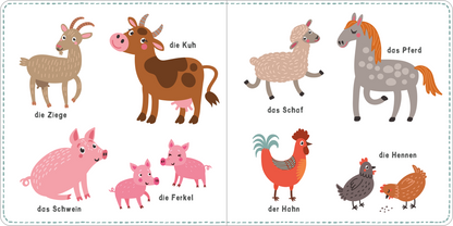 Gezeigt wird eine Innen- oder Zusatzansicht von „Mein kunterbuntes Wörterbuch – Tiere“. Die Illustration zeigt verschiedene Tiere, darunter eine Ziege, eine Kuh, ein Schwein und ein Pferd, in sanften, pastelligen Farben. Die Tiere sind in einem schlichten, kindgerechten Stil dargestellt. Unter jedem Tier befindet sich der jeweilige Name in klarer, gut lesbarer Schrift, die in einer freundlichen, runden Typografie gehalten ist. Die Gesamtkomposition wirkt lebhaft und ansprechend für...