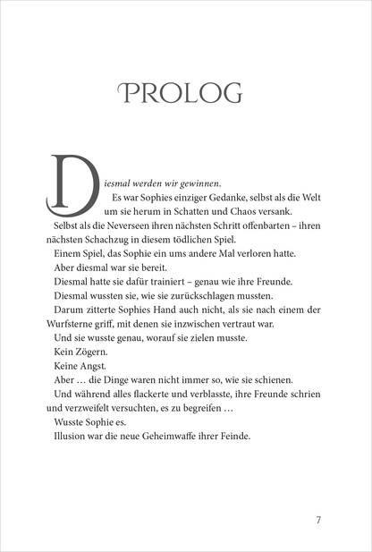 Gezeigt wird eine Innen- oder Zusatzansicht von „Keeper of the Lost Cities – Der Angriff“. Der Text ist in einem einheitlichen, gut lesbaren Layout angeordnet, mit Absätzen, die den Lesefluss fördern. Dunkle Schrift in klassischem Schwarz sorgt für hohen Kontrast und Lesekomfort.