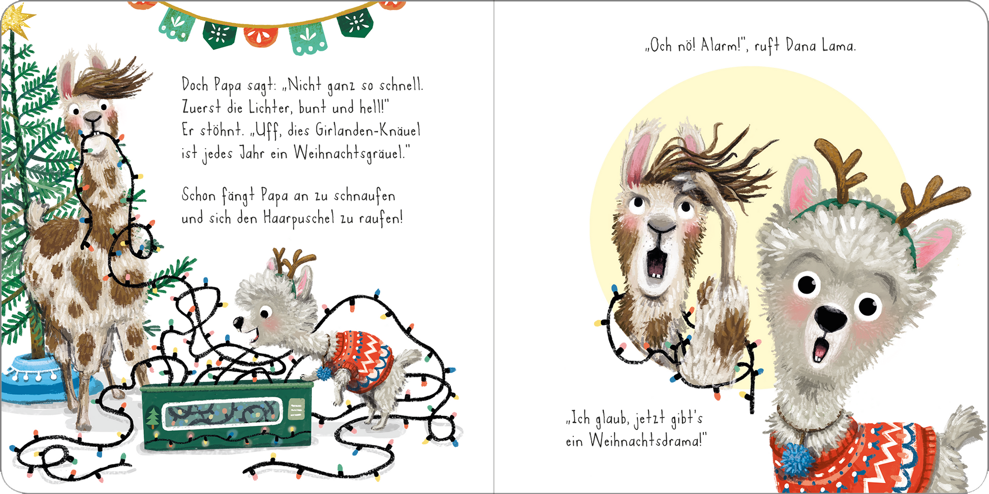 Gezeigt wird eine Innen- oder Zusatzansicht von „Weihnachtsdrama mit dem Lama“. Auf der linken Seite sind zwei Lamas dargestellt, eines mit einem bunten Pullover und das andere mit einer Weihnachtsmütze, umgeben von Lichterketten. Die Farben sind fröhlich und lebhaft, dominierend sind Rot-, Grün- und Brauntöne. Auf der rechten Seite sind Sprechblasen mit Text in spielerischer, leicht lesbarer Schrift. Die Szenen vermitteln eine festliche, humorvolle Stimmung.