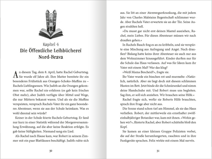 Gezeigt wird eine Innenansicht von „Wilde Weihnacht überall“. Die Seite enthält einen fließenden Text mit klarer, gut lesbarer Serifen-Schrift in Schwarz auf hellem Hintergrund. Am oberen Rand steht das Kapitel in größerer Schriftgröße: „Die Öffentlich Leihbücherei Nord-Brava“. Unterhalb des Kapiteltitels beginnt der Fließtext, der durch Absätze strukturiert ist. Die Seitenränder sind großzügig gestaltet, was die Lesbarkeit unterstützt. Ein dezentes, grafisches Element in...