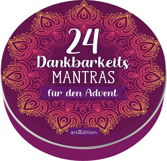 Das Buchcover in einem kräftigen lila Farbton ist von einem feinen, goldenen Mandala-Muster umrahmt. In der Mitte prangt in großen, weißen Ziffern der Titel „24 Dankbarkeits MANTRAS“ und darunter in eleganter, blauer Schrift „für den Advent“. Insgesamt vermittelt das Cover eine warme und besinnliche Atmosphäre, die zur Adventszeit passt. Ganz unten mittig steht der Logoschriftzug von arsEdition.