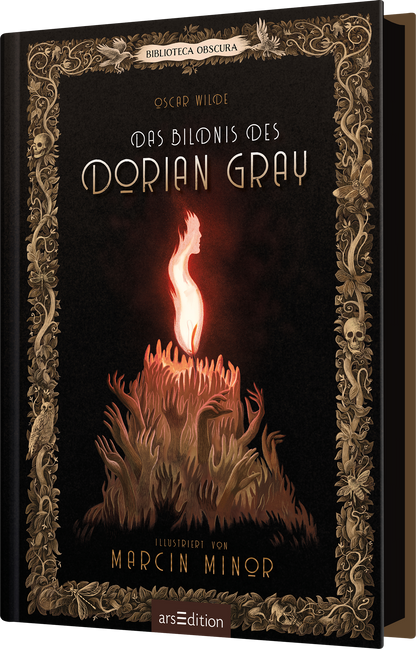 Auf dem Buchcover „Das Bildnis des Dorian Gray“ von Oscar Wilde wird eine düstere Atmosphäre durch eine brennende Flamme inmitten von grotesken, grinsenden Händen geschaffen. Der Hintergrund ist schwarz und mit filigranen goldenen Verzierungen umrahmt. Der Titel ist in geschwungener, weißer Schrift gehalten, die dem Cover einen eleganten, aber geheimnisvollen Charakter verleiht. Ganz oben prangt der Schriftzug „BIBLIOTECA OBSCURA“. Ganz unten mittig steht der Logoschriftzug von...