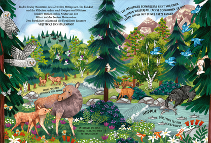 Gezeigt wird eine Innen- oder Zusatzansicht von „Berge voller Wunder“. Die bunte Illustration zeigt eine lebendige Waldszene mit Tieren wie einem Bären, Rehen und Eulen. Farbige Blumen und Pflanzen schmücken den Vordergrund, während im Hintergrund hohe, grüne Tannen und majestätische Berge abgebildet sind. Auf der linken Seite sind Textelemente in einer spielerischen, kindgerechten Schriftart platziert, die zur Entdeckung einladen. Die freundlichen Farben schaffen eine einladende und...