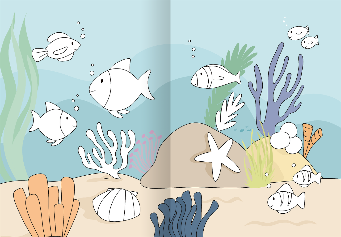 Gezeigt wird eine Innen- oder Zusatzansicht von „Mein großes buntes Malbuch – Zoo“. Die Illustration zeigt eine Unterwasserlandschaft mit verschiedenen Fischen in sanften Farben wie Hellblau und Beige. Korallen und Wasserpflanzen in lebendigen Grüntönen und Orange umrahmen die Szene. Die Fische sind in klaren, einfachen Linien gezeichnet und laden zum Ausmalen ein. Die Hintergrundgestaltung ist harmonisch und sorgt für eine freundliche Atmosphäre.