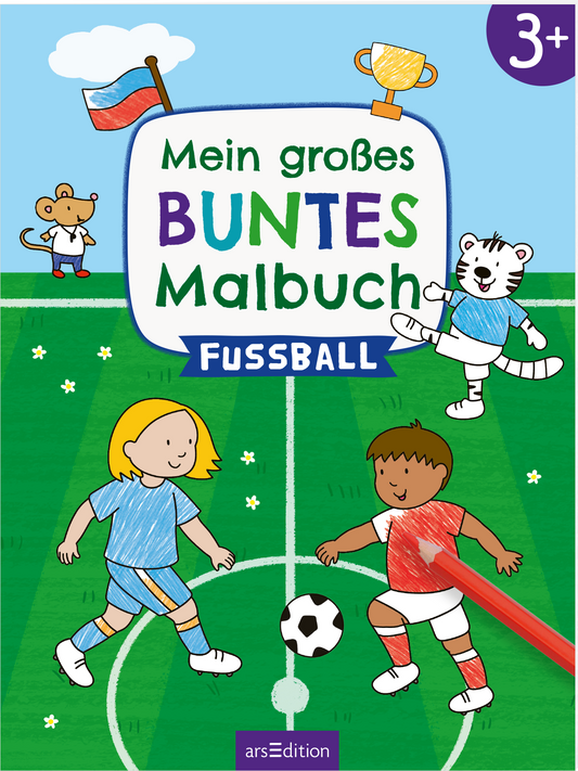 Das Cover zeigt eine fröhliche Fußballszene auf einem grünen Spielfeld. In bunten Farben sind ein blondes Mädchen mit blauen Trikots, ein Junge in rotem Trikot, eine weiße Katze sowie ein Mäuslein abgebildet. Über der Szene steht in großen bunten Buchstaben „Mein großes BUNTES Malbuch“, und darunter der Titel „Fussball“. In der oberen Ecke links ist ein Pokal und eine Fahne zu sehen. Oben rechts ist die Altersangabe „3+“ platziert. Ganz unten mittig steht der Logoschriftzug...